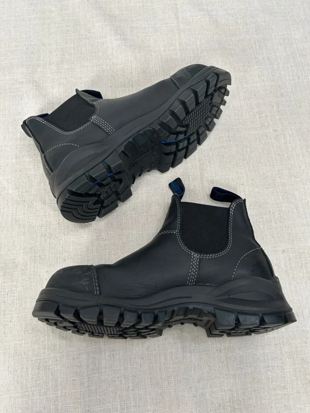 Blundstone #990 Unisex Steel Toe Work Boots Black Chelsea Slip-On - Picture 3 of 15